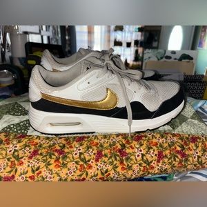 Nike air max size 9.5